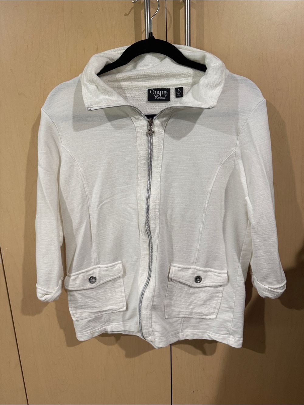 Onque Casuals Women's Cream Zip-Up Jacket with Pocket Flaps